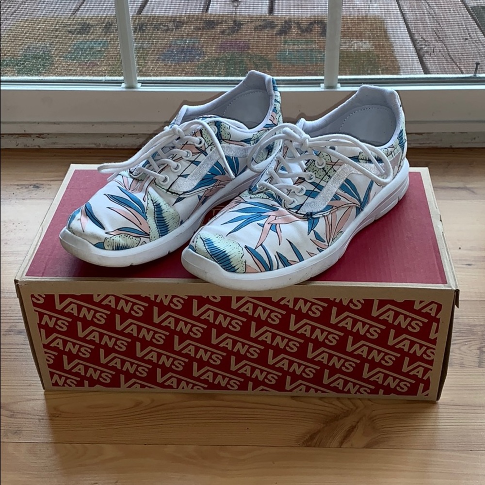 Cute tropical vans with ultracush size 7.5